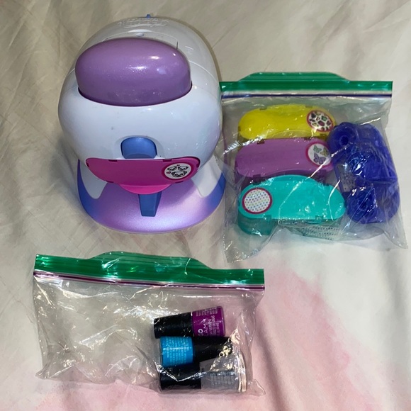 Cool Maker, GO Glam Nail Stamper, Nail Studio with 5 Patterns USED - Picture 1 of 3